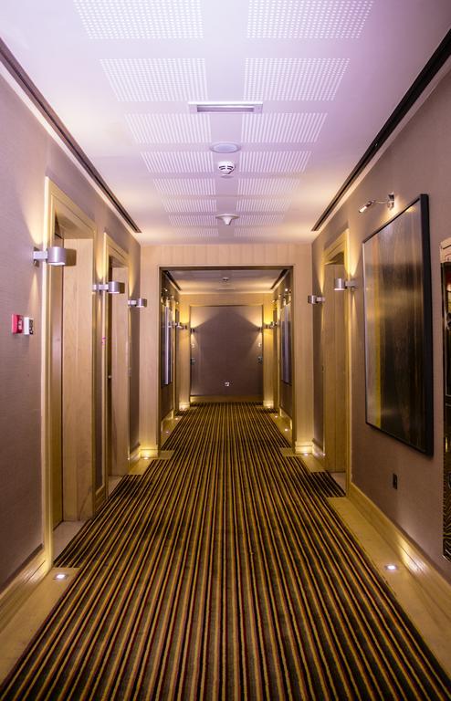 Halo Hotel Dubai Exterior foto