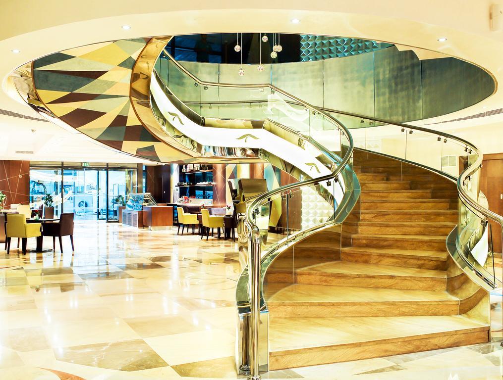 Halo Hotel Dubai Exterior foto
